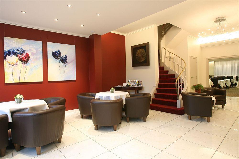 Prado Hotel 3*